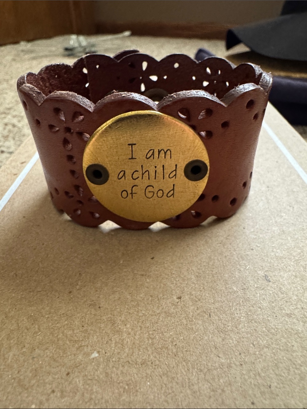 Source Unknown Brown Leather Bracelet with Gold Inspirational Disk